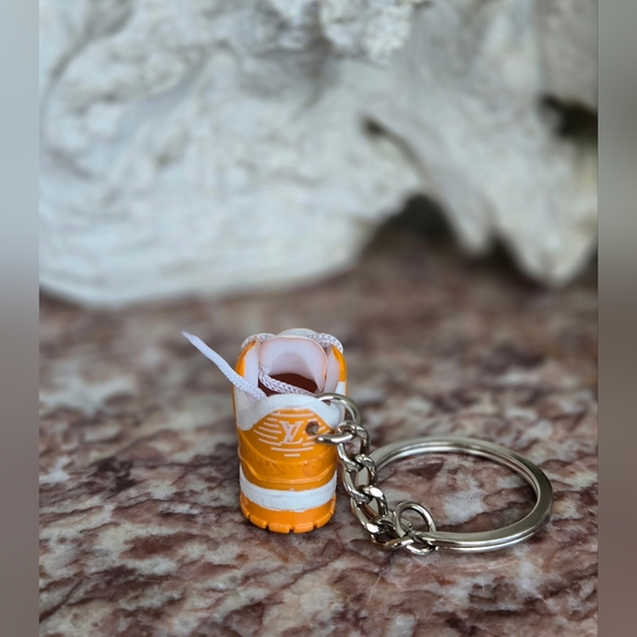 Fashion Keyring or Bag Charm - Picture 4 of 4